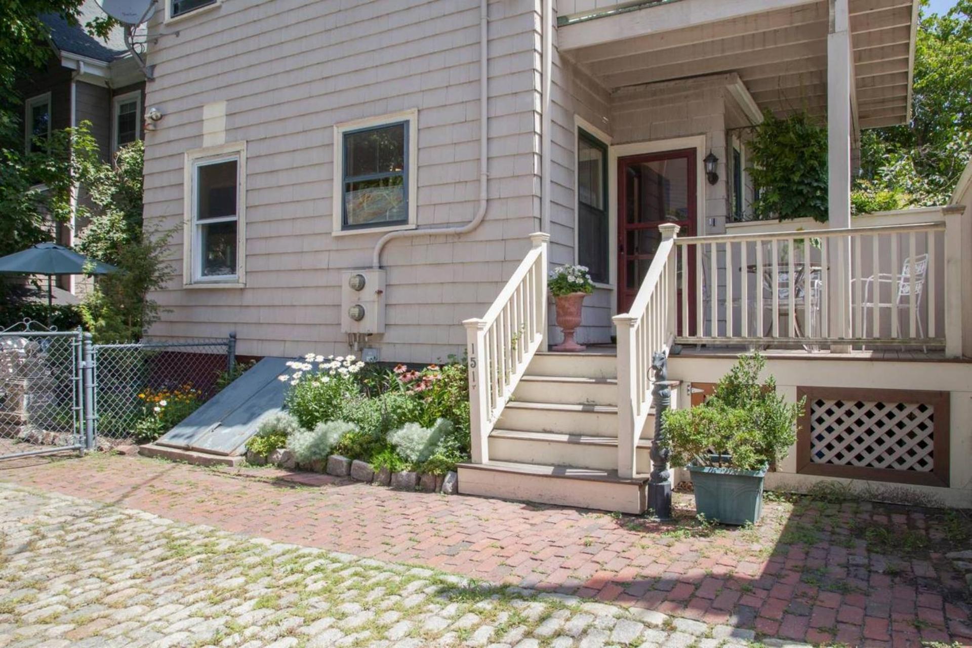 Luxury Harvard/Mit Victorian Кеймбридж Екстериор снимка