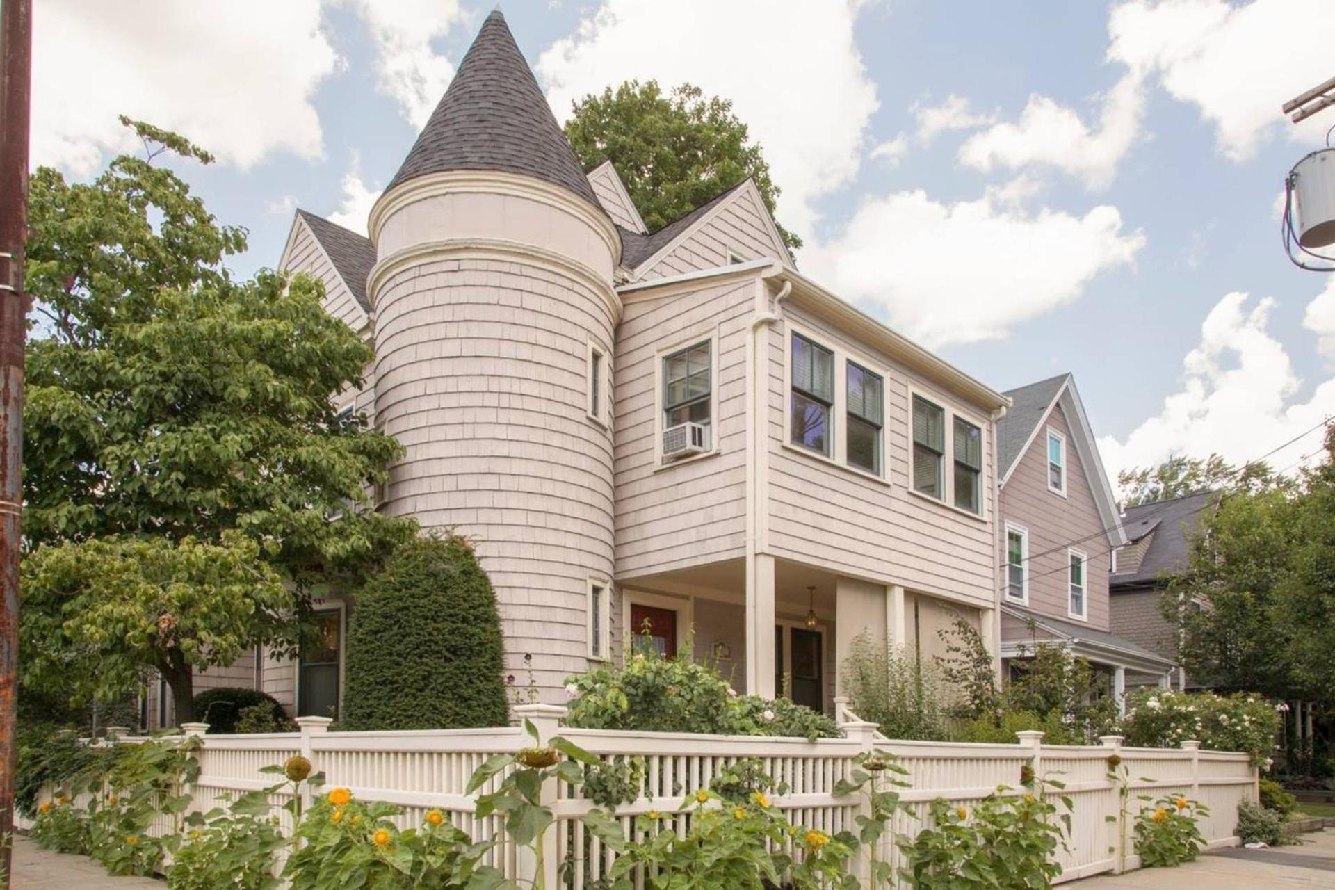 Luxury Harvard/Mit Victorian Кеймбридж Екстериор снимка
